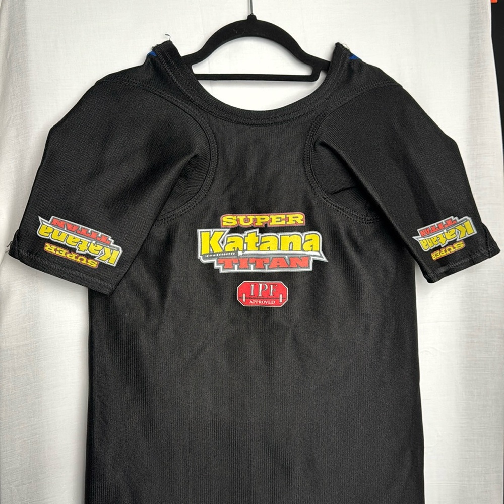Titan Super Katana Bench Shirt (IPF Approved, 42 D, Angled Sleeve)